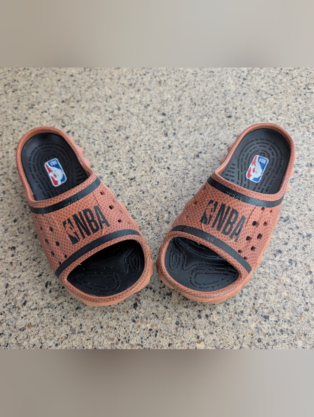 Crocs Echo NBA Basketball Slides Sandals Men's 4 women's 6
